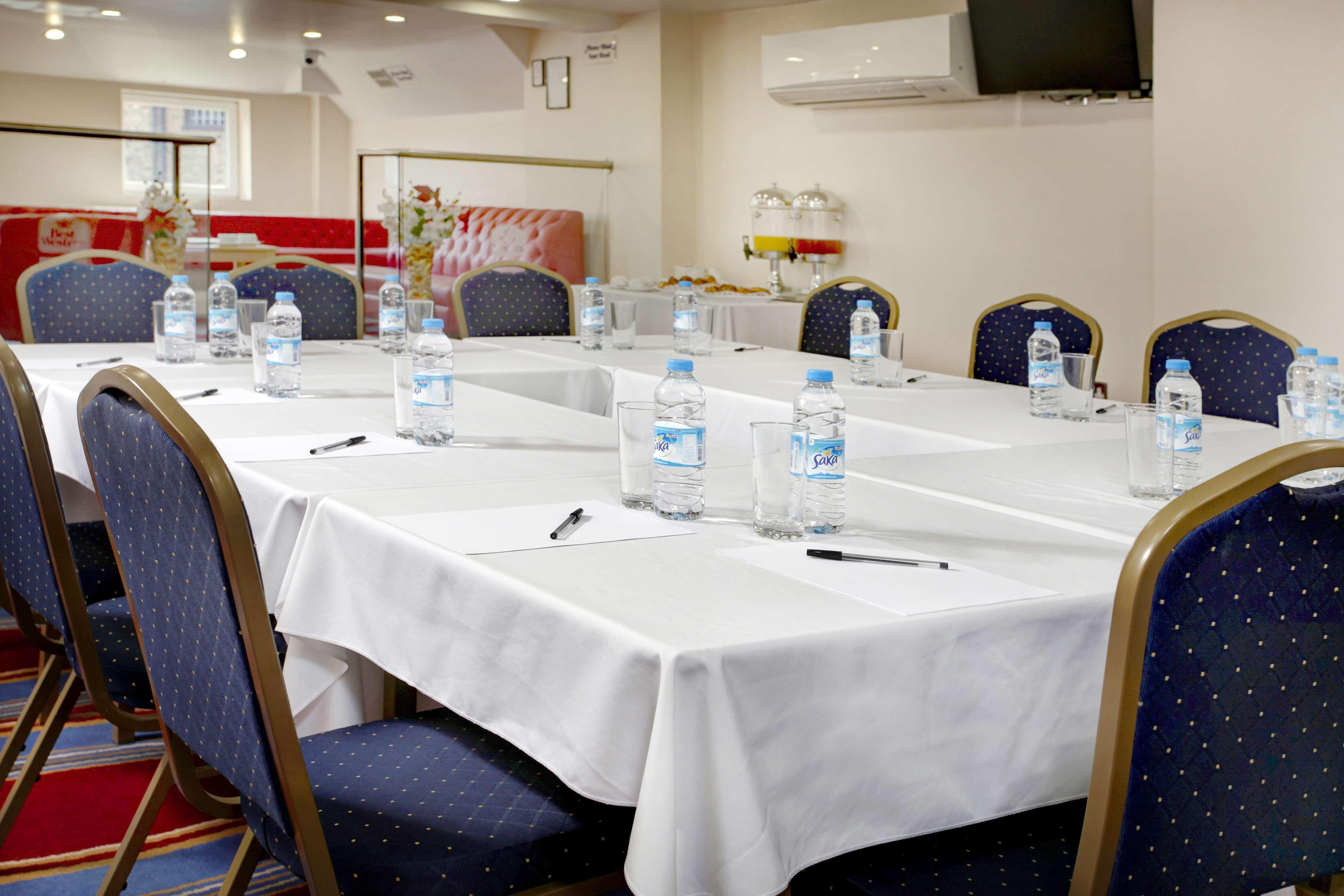אילפורד Best Western Greater London מראה חיצוני תמונה